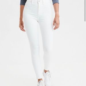 American Eagle white curvy high waisted jeggings